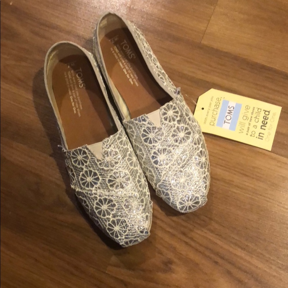 Tom’s silver classic shoes